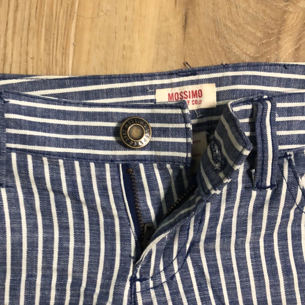 Adorable striped denim shorts - Picture 2 of 4